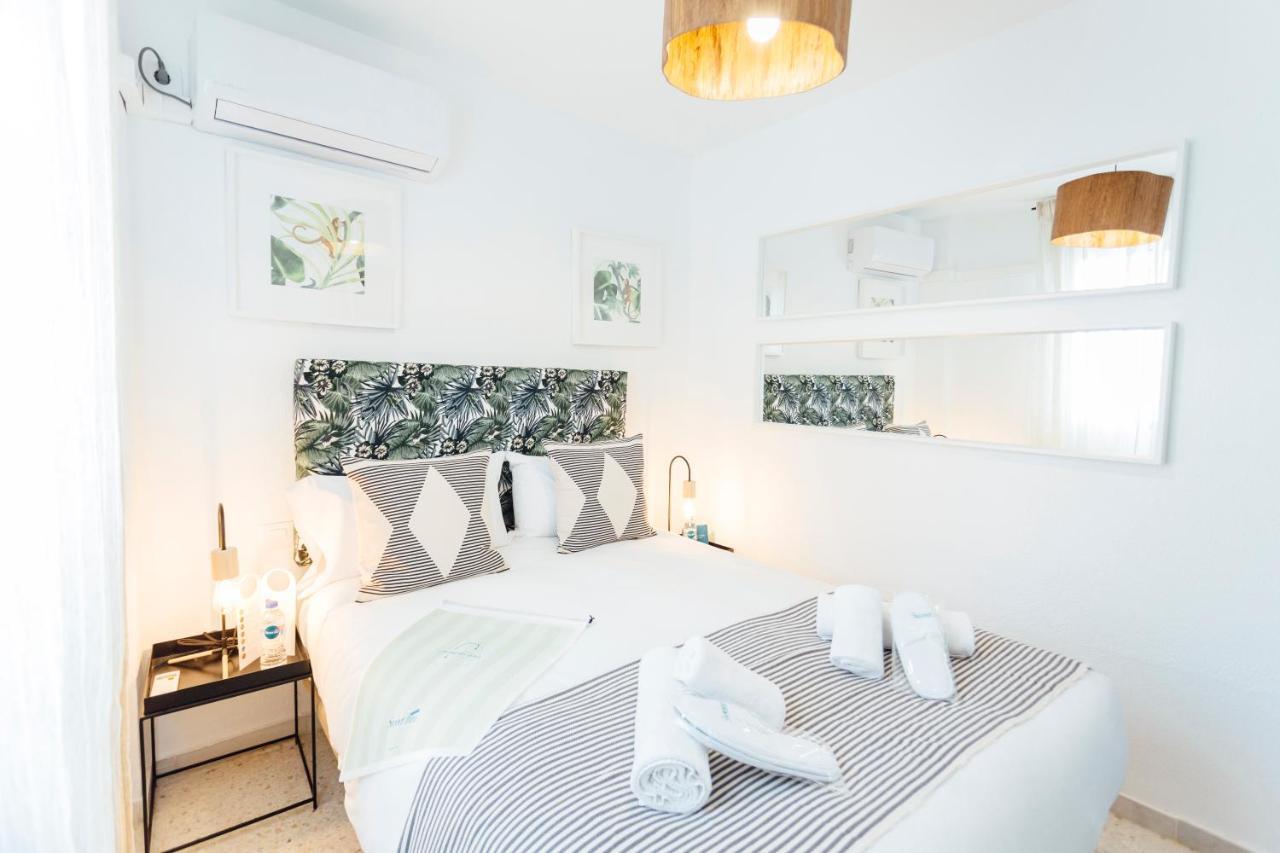 Апартаменты Stunning And Colorful- 4Bd 2Bth- Santa Cruz Севилья Экстерьер фото